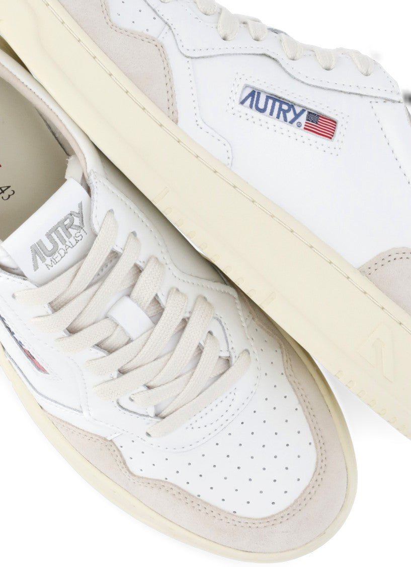 Autry White Medalist Low Sneakers