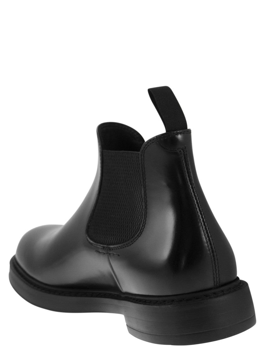 Doucal's Chelsea Leather Ankle Boot