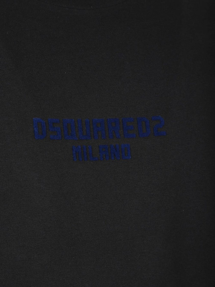 Dsquared2 Short-Sleeve Crew Neck T-Shirt With Subtle Logo Detail