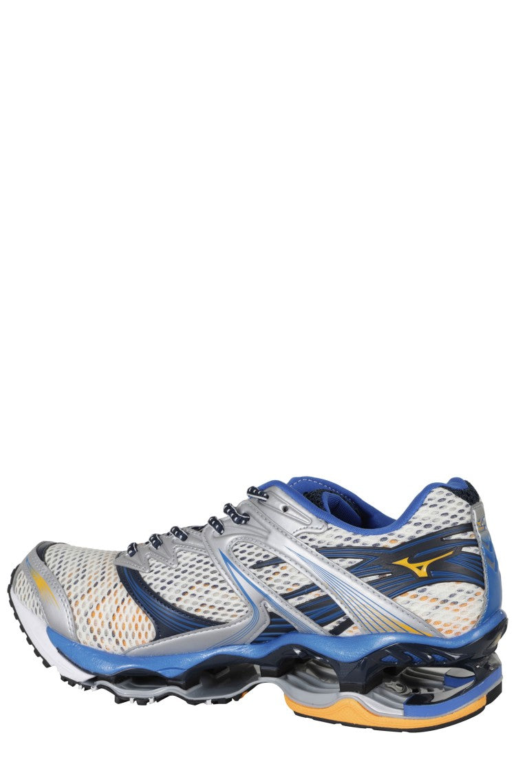 Mizuno Dynamic Performance Sneakers With Breathable Mesh Upper