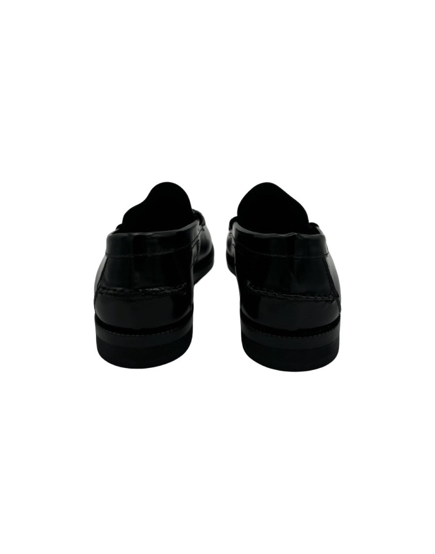 The Sharp Corner Classic Black Moccasin Oxford With Intricate Stitching