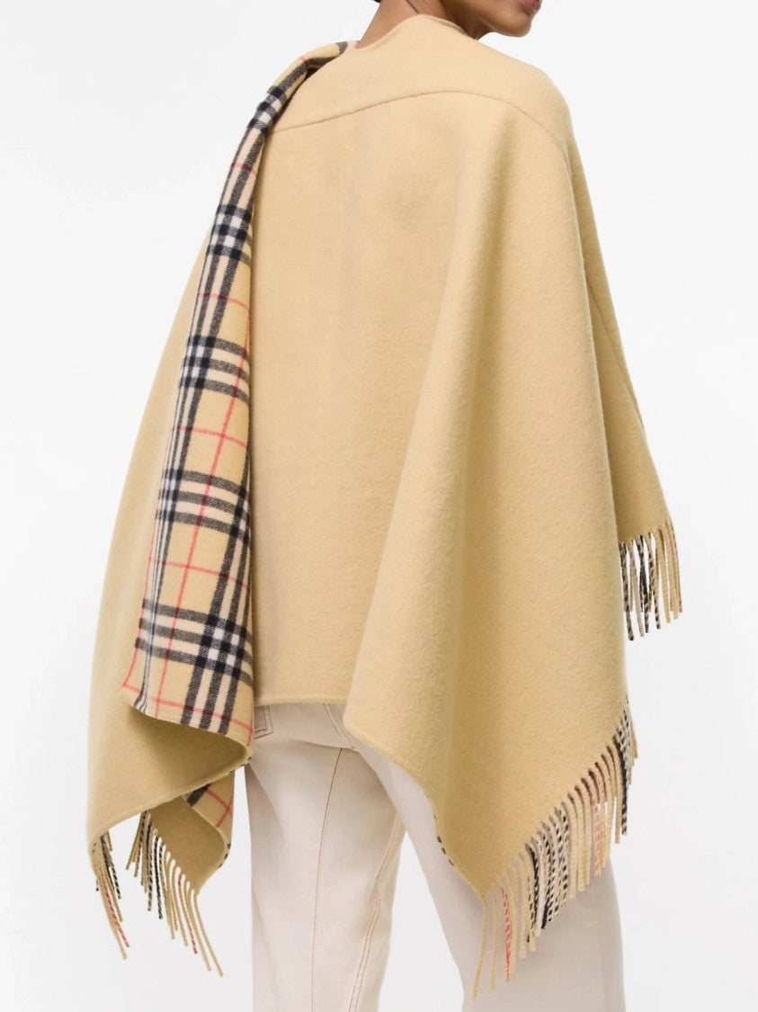 Burberry Matella In Lana Fringed Poncho