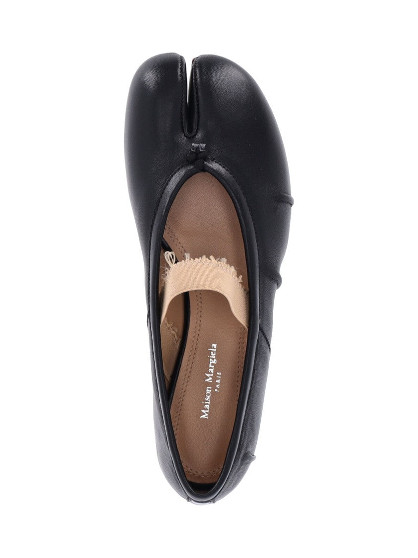 Maison Margiela Black Leather Flats With Elegant Elastic Strap
