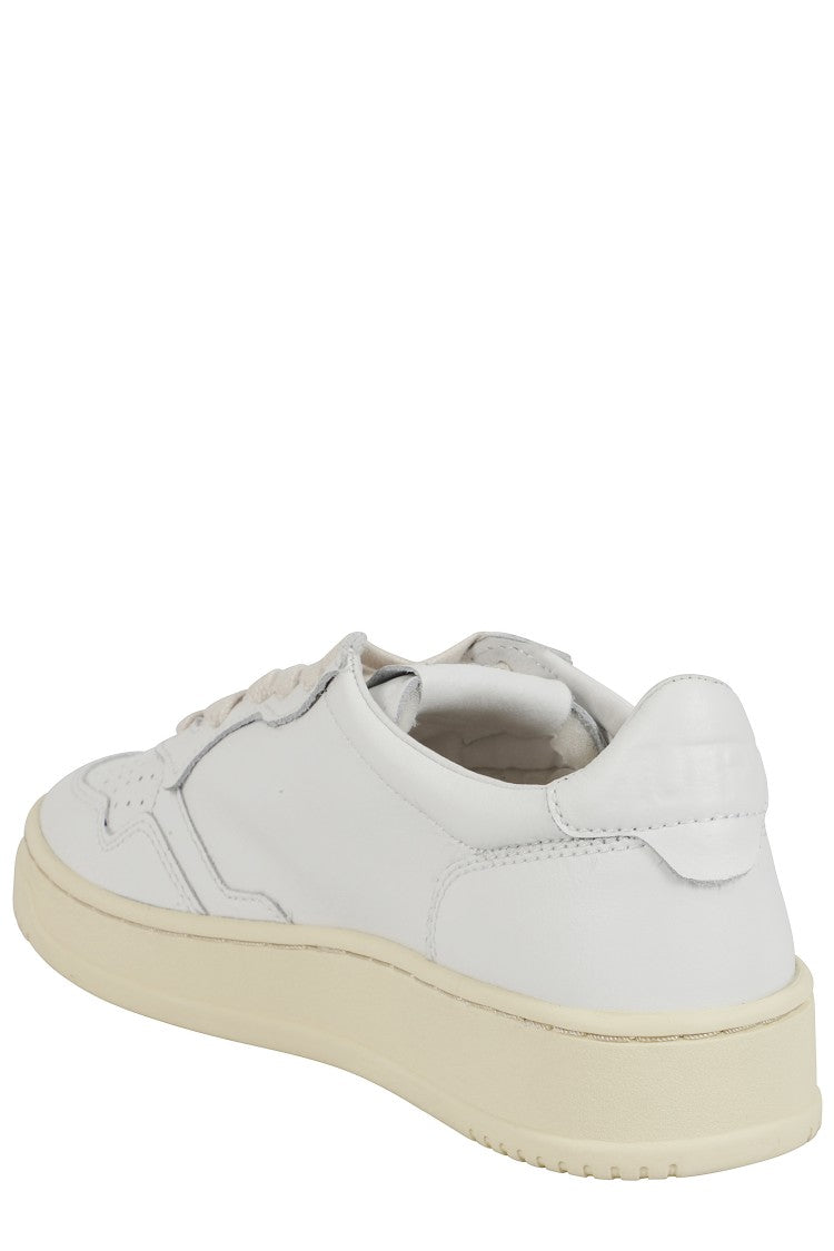 Autry Medalist Classic White Low-Top Sneakers