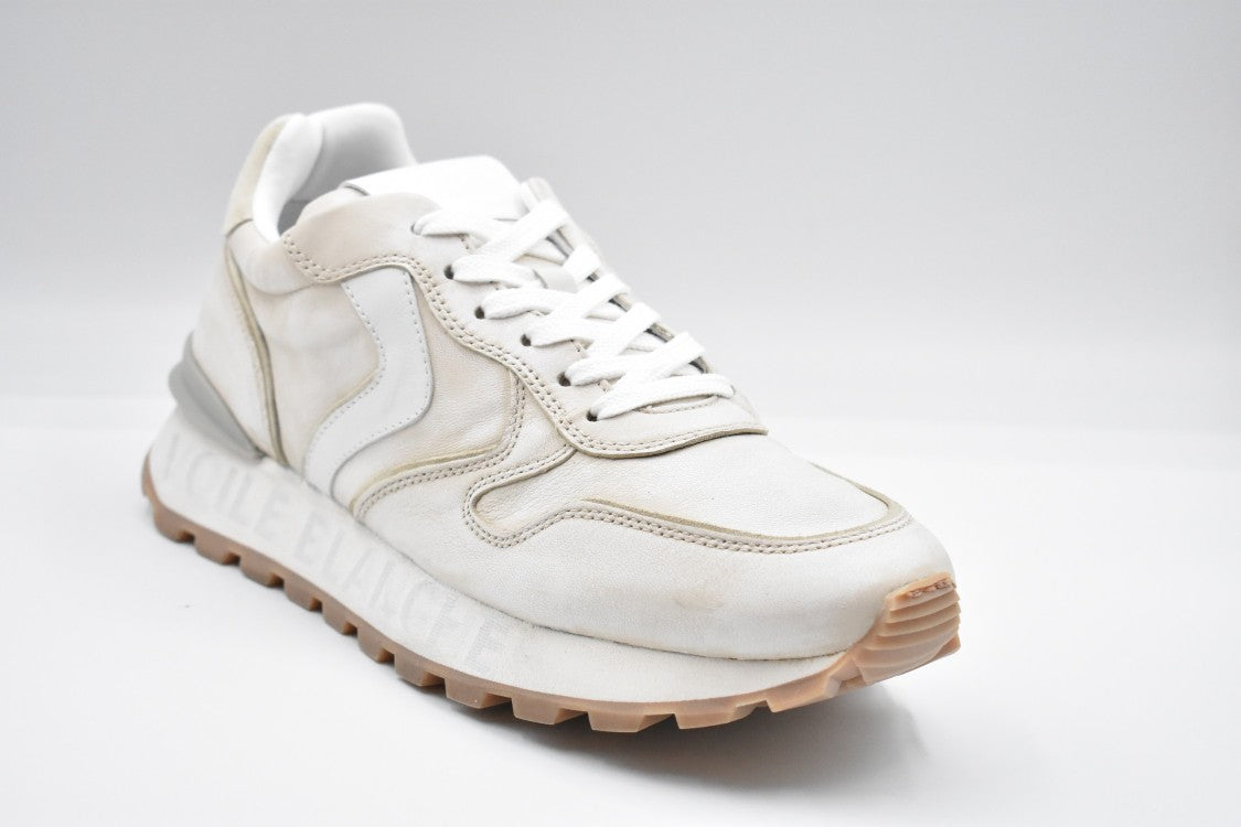 Voile Blanche Laced White Sneakers With Smooth Upper