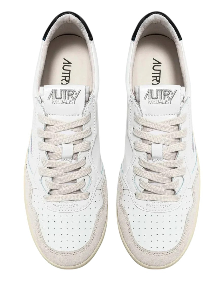 Autry Medalist Low Women’S White/Black Sneakers