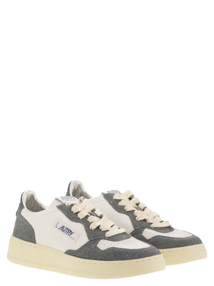 Autry Medalist Low - Sneakers With Two-Tone Glitter
