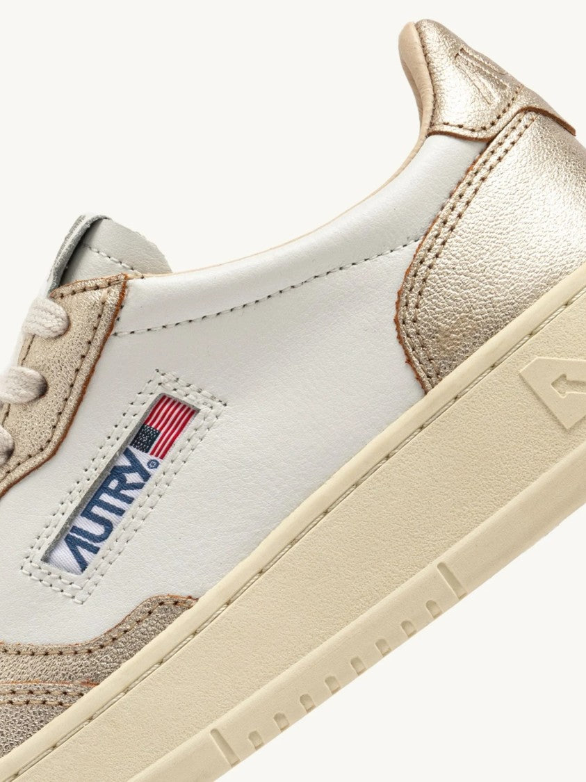 Autry Medalist Low Metallic Accents Sneakers