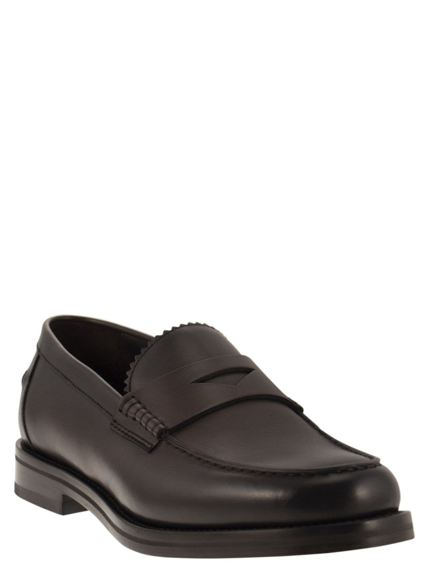 Doucal's Leather Penny Loafer
