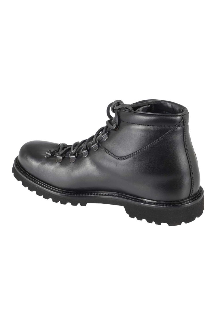 Seboy's Elysee Ankle Boot In Polished Black Leather