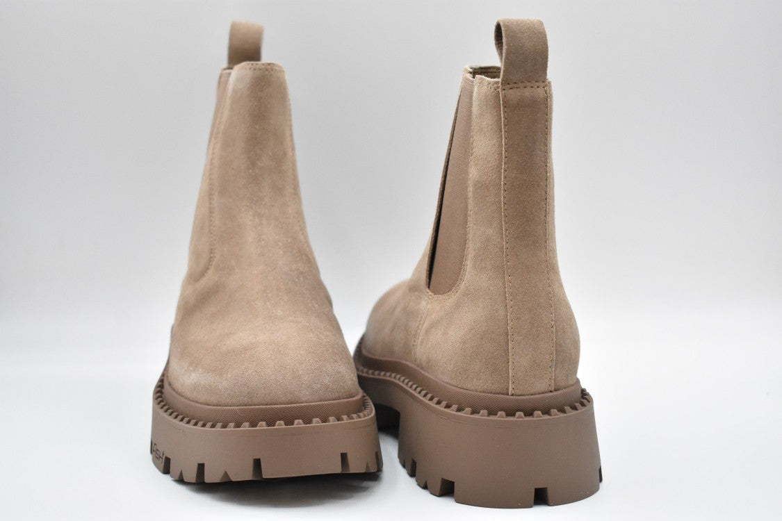 Ash Nubuck Lace-Up Flat Shoes With Chunky Platform Sole