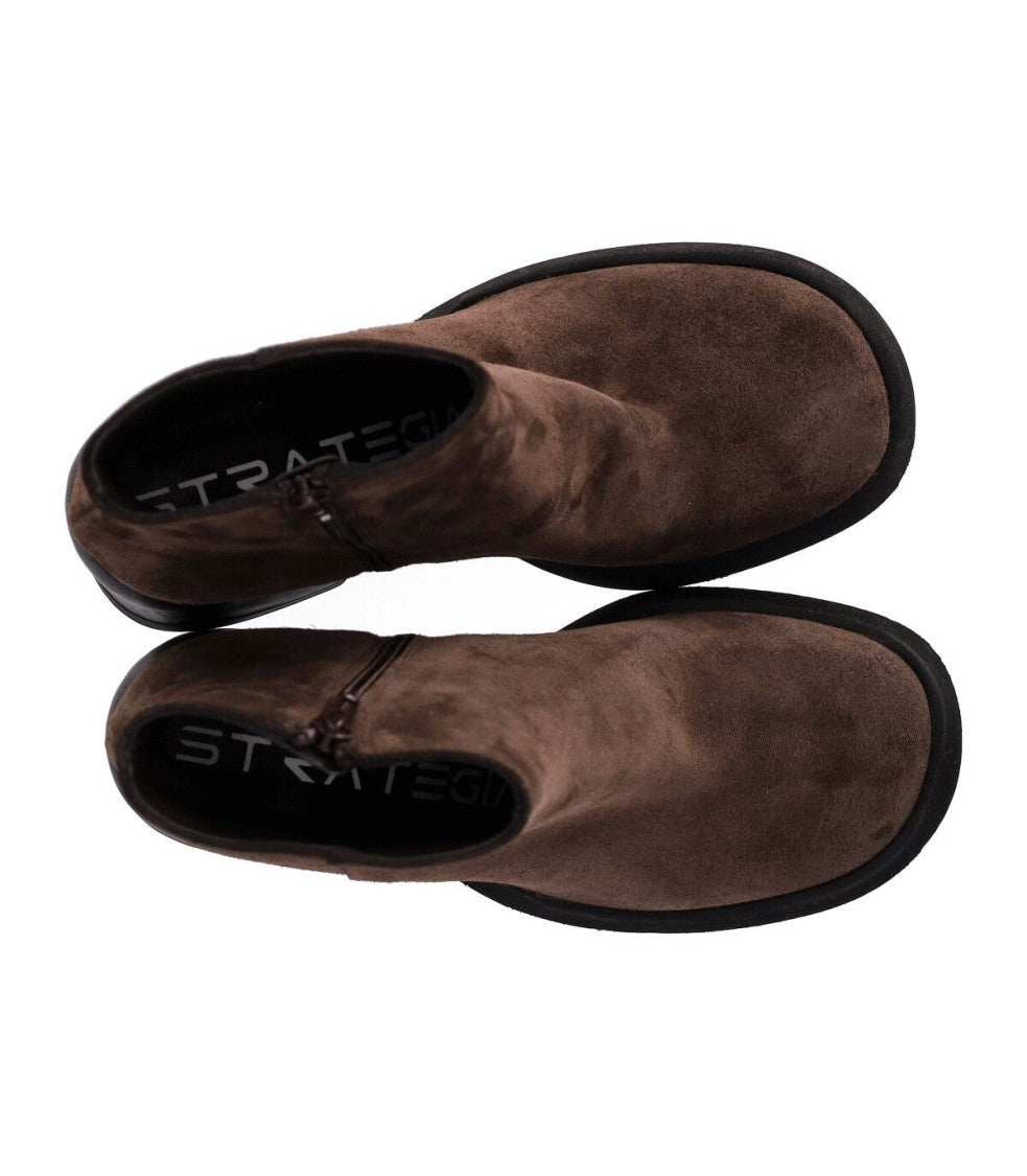 Strategia Hombre Brown Heeled Ankle Boot