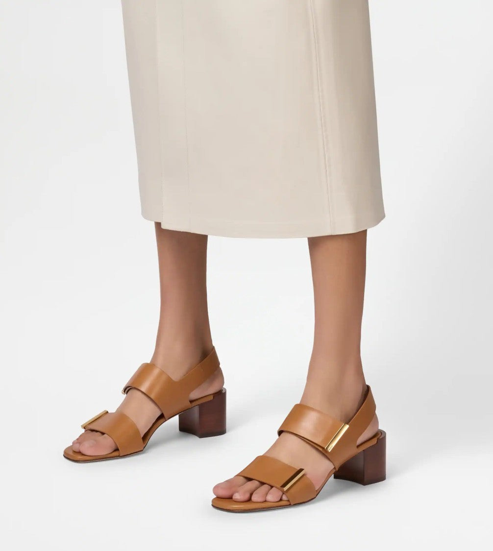 Tod's Sand. Cuoio T55 03L Metal Strap Sandals