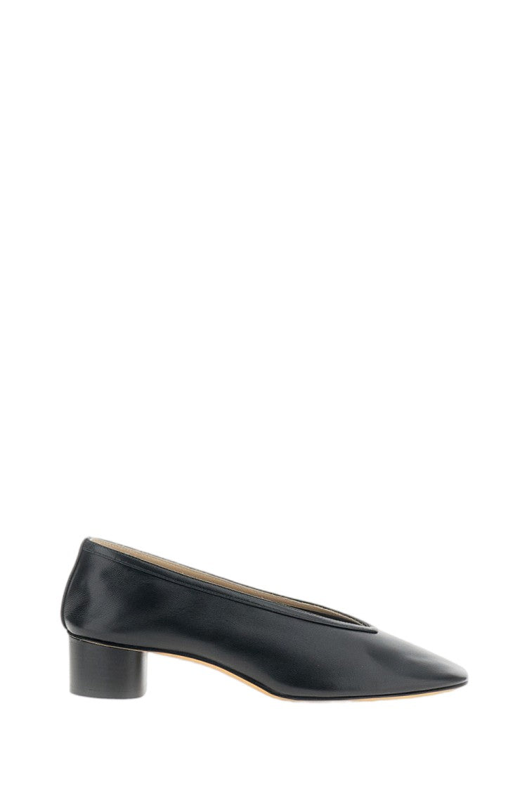 Le Monde Beryl Black Smooth Leather Pumps