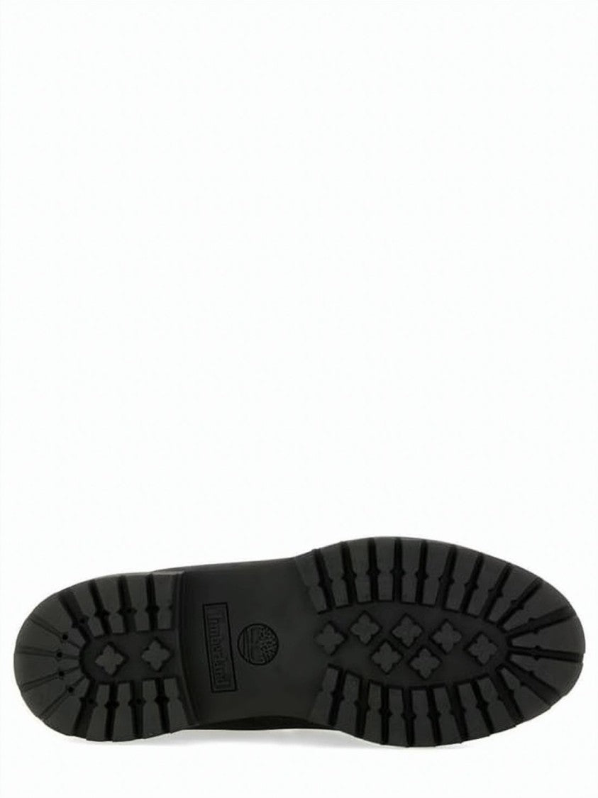 Timberland Durable Black Ankle Boots With Padded Collar And Rugged Sole