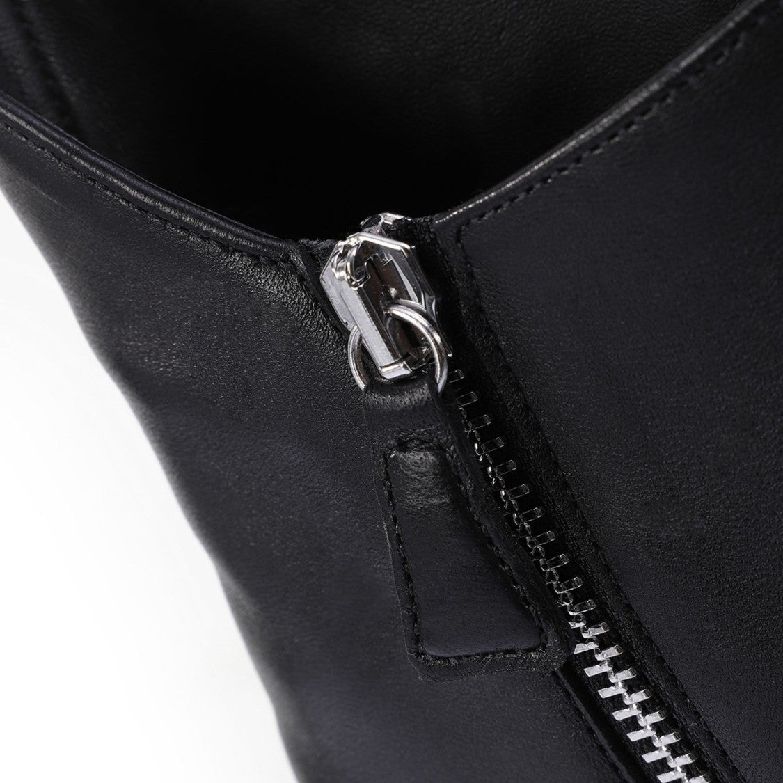 Högl Black High-Performance Chunky Sole Leather Ankle Boots