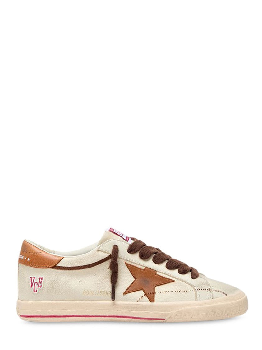 Golden Goose Vintage-Inspired Low-Top Sneakers With Distinctive Star Emblem