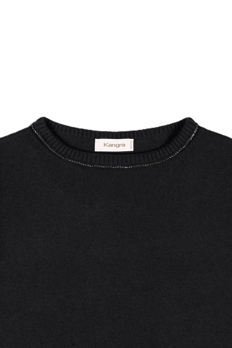 Kangra Neutral Silhouette Clothing