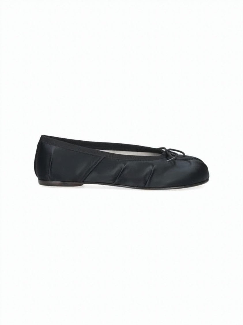 Maison Margiela Flat Shoes With Distinctive Split-Toe Design