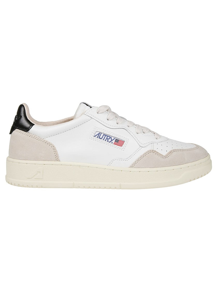 Autry Medalist Low Smooth Leather Sneakers