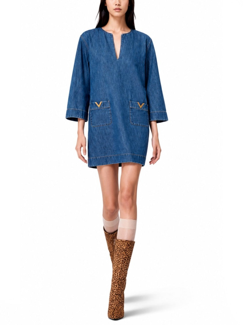 Valentino Straight-Fit Chambray Denim Dress With V-Notch And Patch Pockets