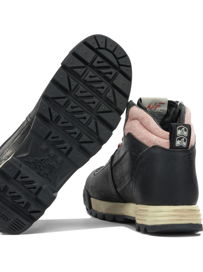 Autry Black Ankle Boots With Padded Collar And Textured Tread