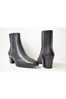 Tod's Pointed Toe Black Ankle Boots