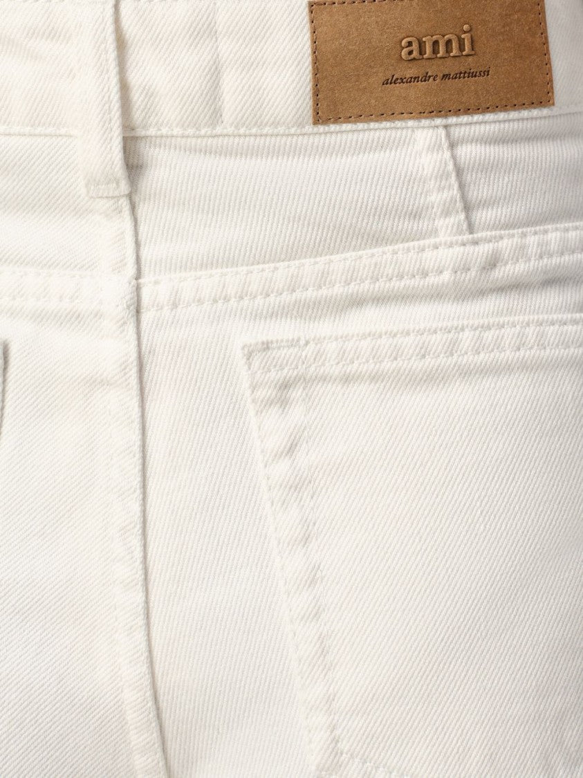Ami Paris White Cream Denim Shorts With Tonal Topstitching And Classic Five-Pocket Design