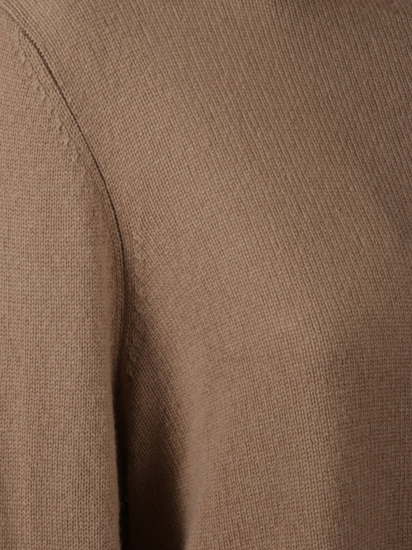 Allude Finely Knit Cashmere Turtleneck