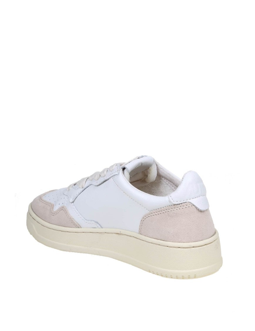 Autry Sneakers In Leather And Suede Color White