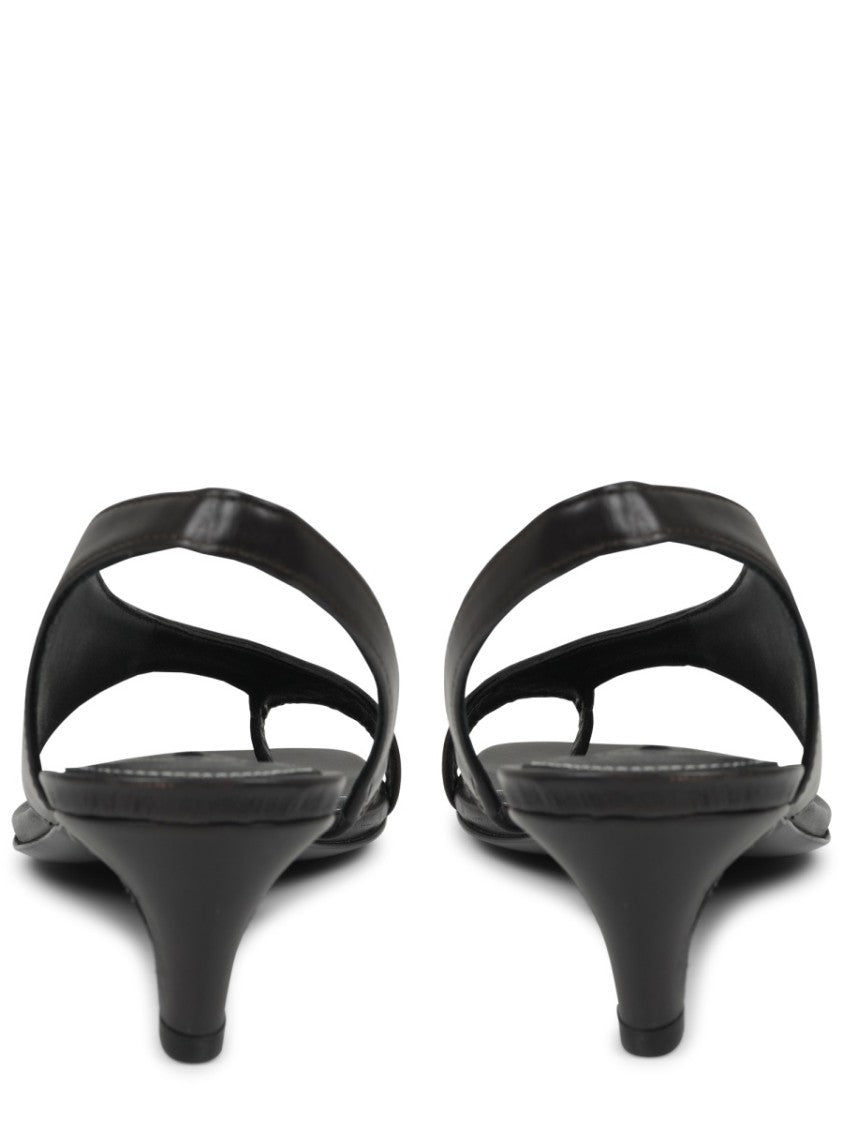 Totême Minimalist Black Heeled Sandal With Elegant Toe Loop