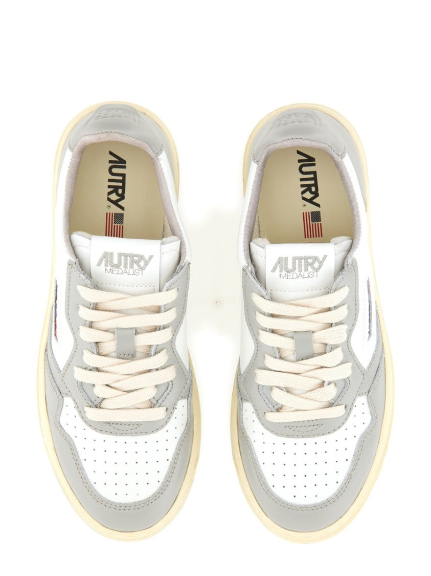 Autry "Medalist Low" Sneaker