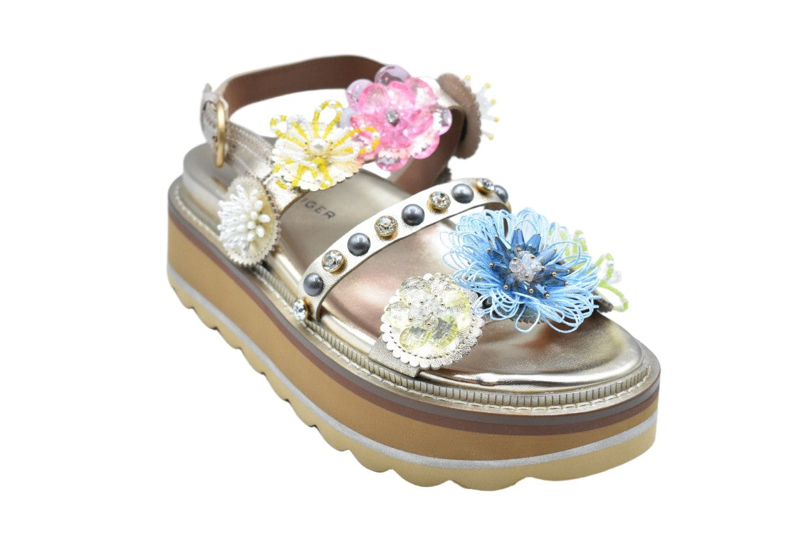 Kurt Geiger Gold Laced Elegant Chic Low Shoes