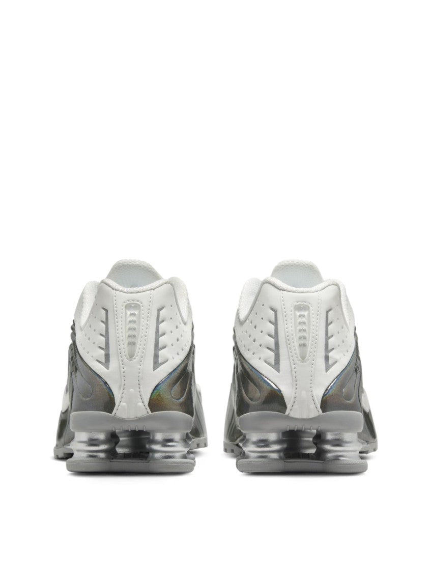 Nike Shox R4 Iridescent Sneakers