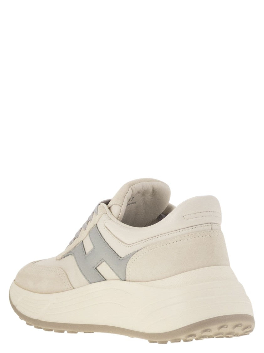 Hogan Hi-Fi Trainers With Side H