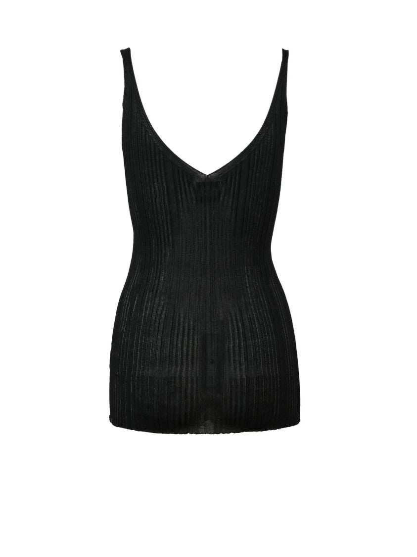 Alpha Studio Fitted Sleeveless Top With Deep V-Neckline And Vertical Ribbed Texture
