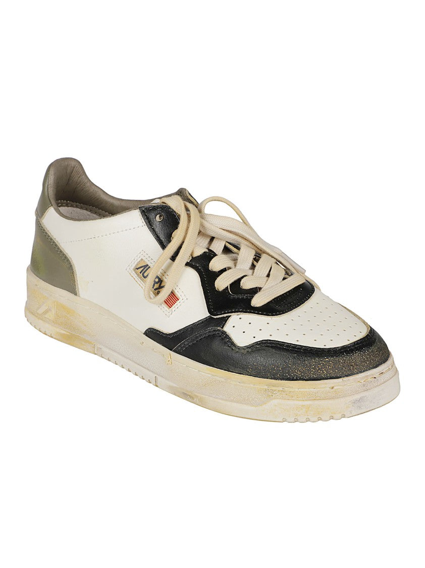 Autry Vintage-Inspired Low-Top Sneakers With Muted Accents