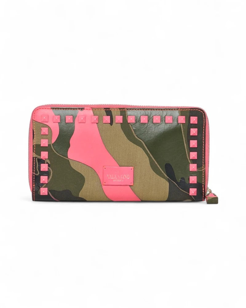 Valentino Rockstud Zip Wallet In Camouflage