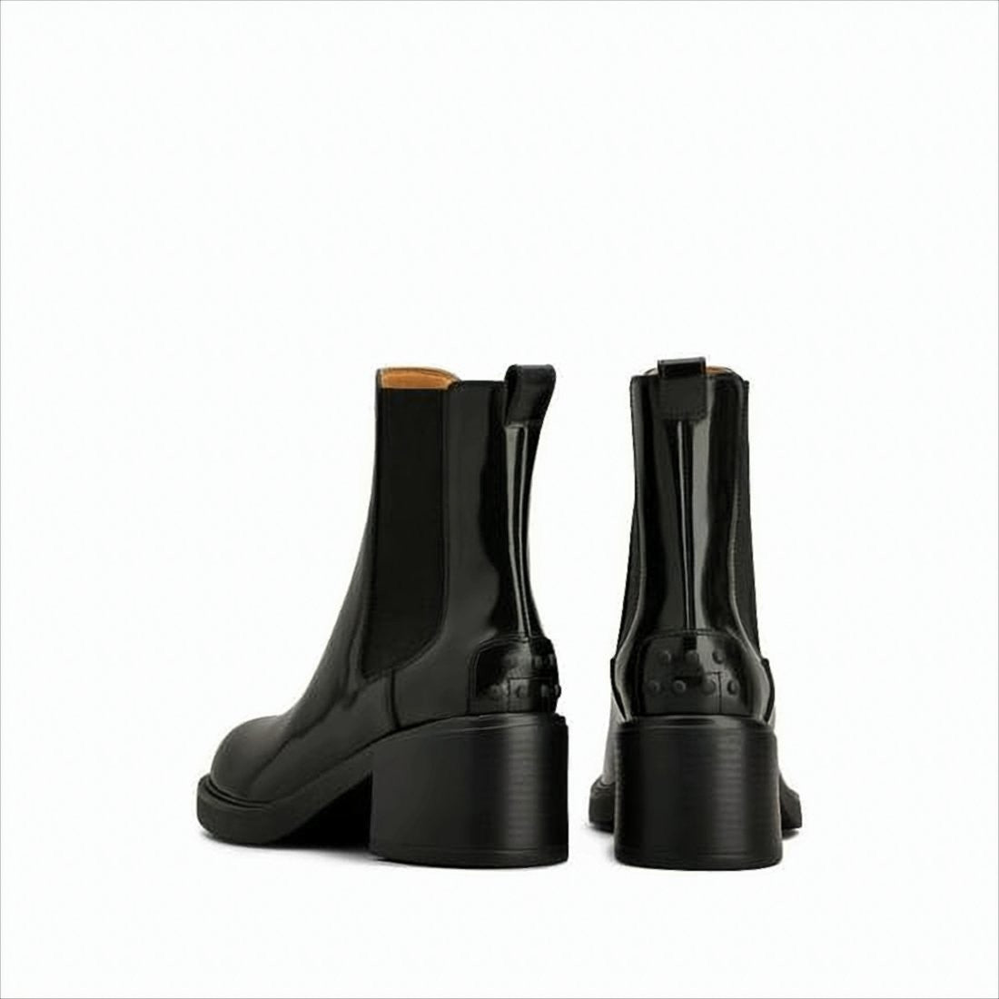 Tod's Polished Calf Leather Ankle Boots With Signature Studs