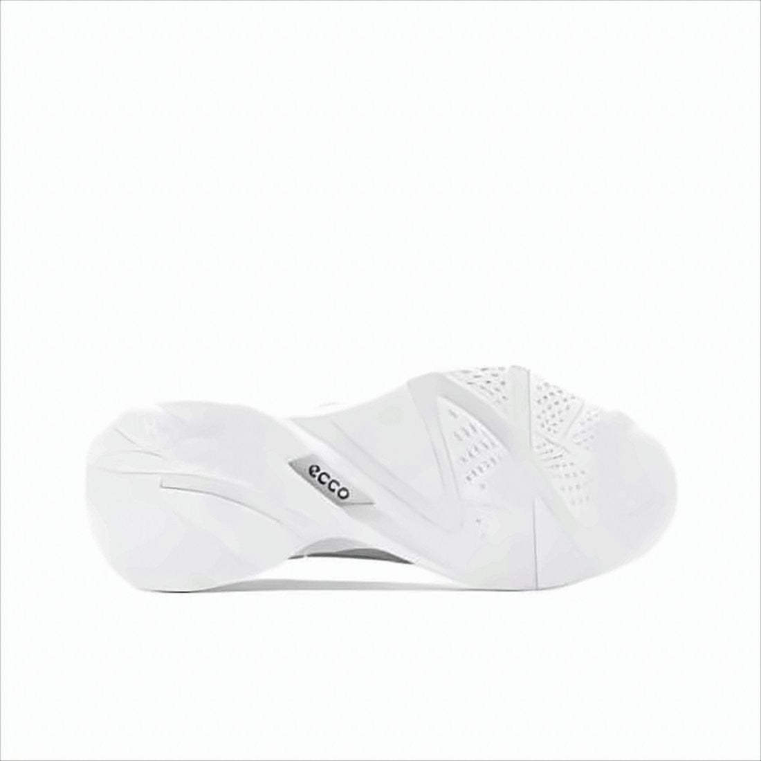 Ecco Minimalist White Sneakers With Wave-Like Detailing