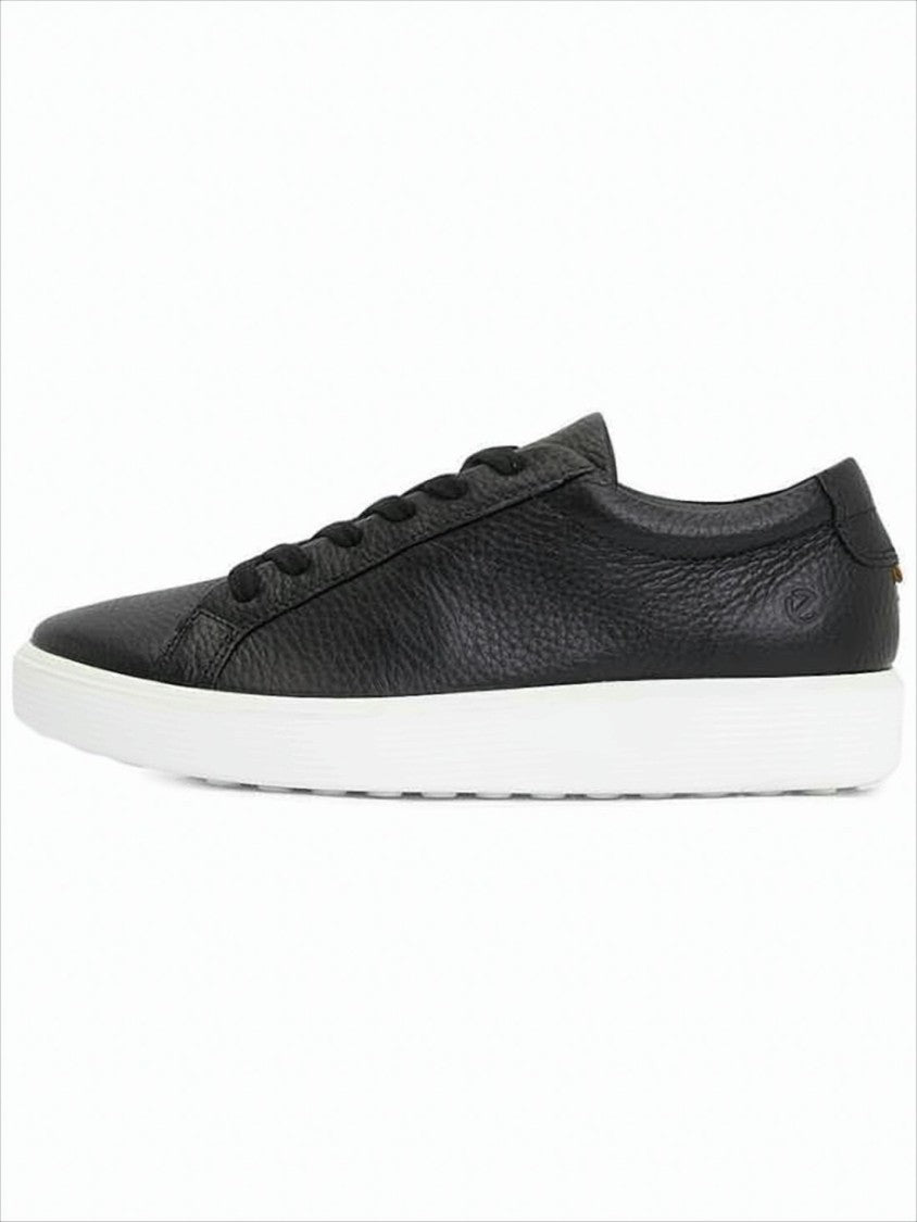 Ecco Textured Leather Low-Top Sneaker
