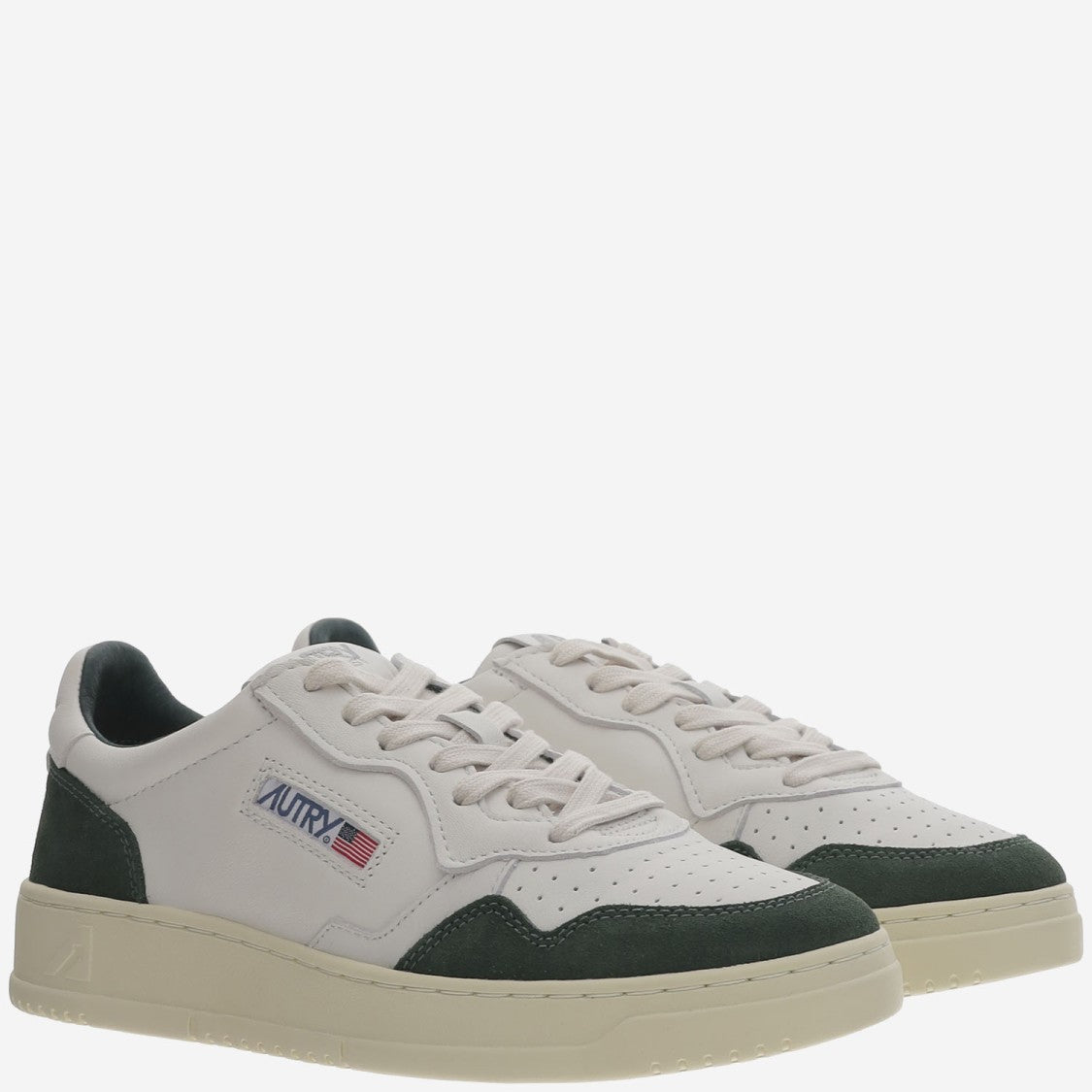 Autry Low Medalist Leather Sneakers