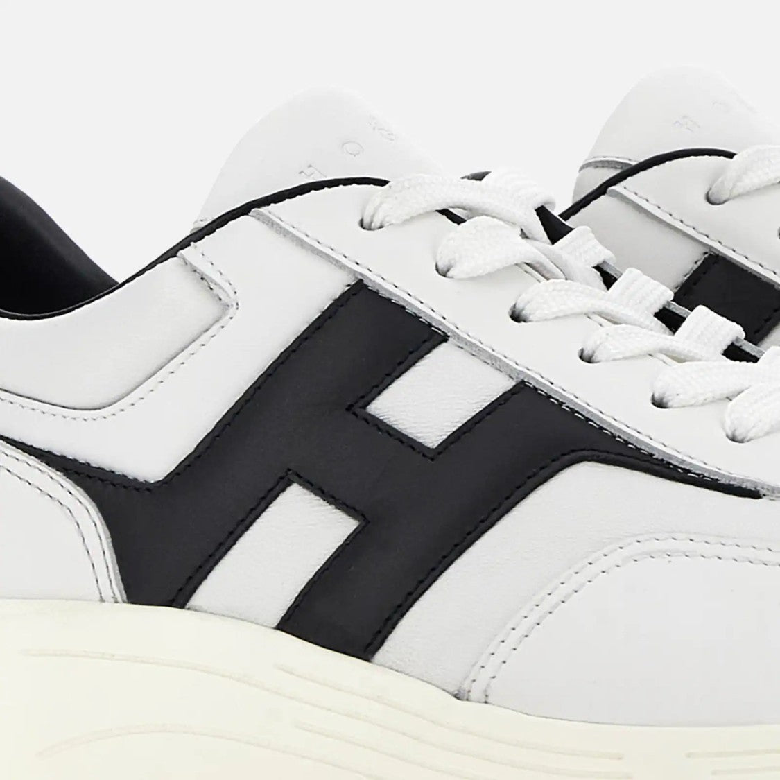 Hogan Hyperlight Allacciato H Sneakers In White Blue