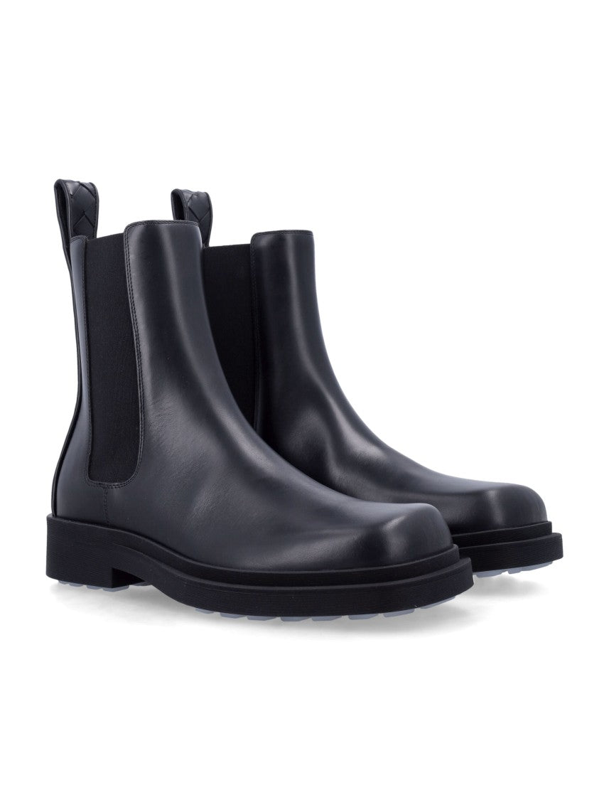 Bottega Veneta Ben Chelsea Boots In Black Calfskin