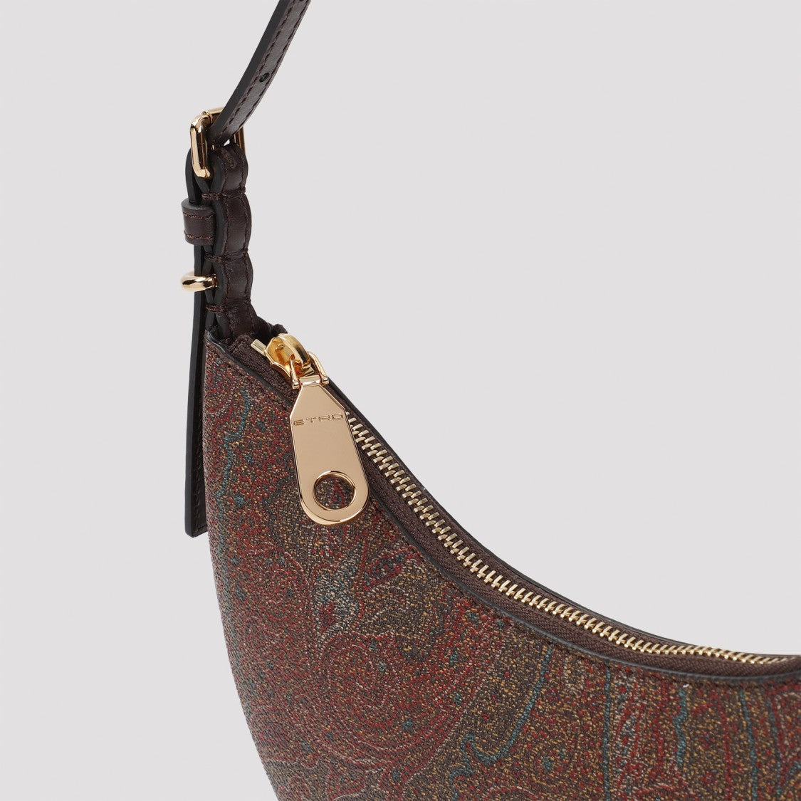 Etro Elegant Cotton Blend Shoulder Bag With Spacious Interior And Intricate Pattern