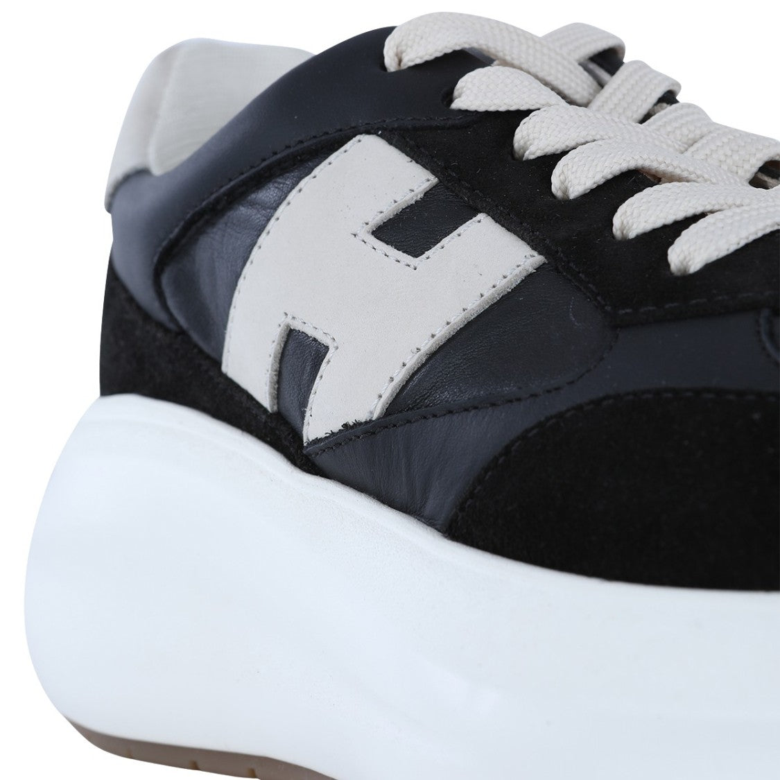 Hogan Chunky Black Sneakers With Iconic Logo Detail