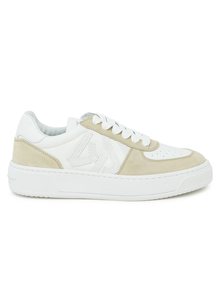 Stuart Weitzman White/Beige Calf Leather Courtside Monogram Sneaker