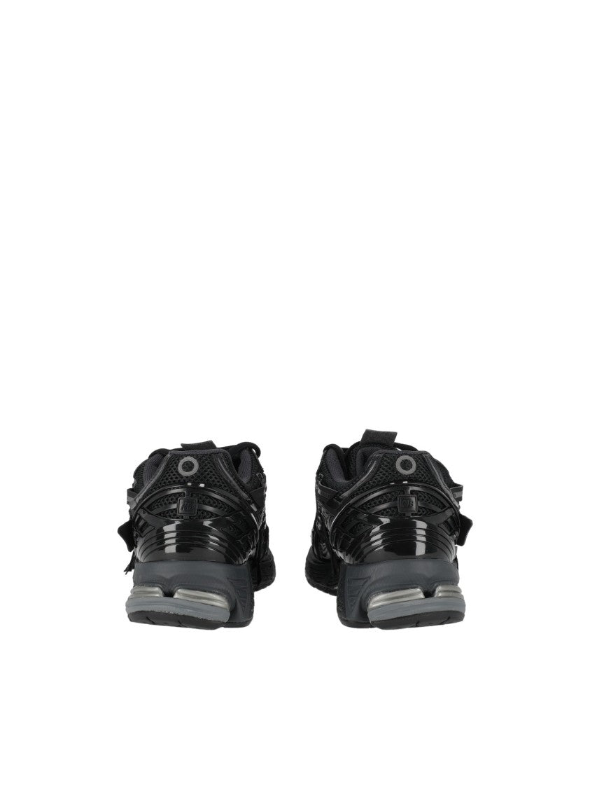 New Balance Black Synthetic-Mesh Sneakers