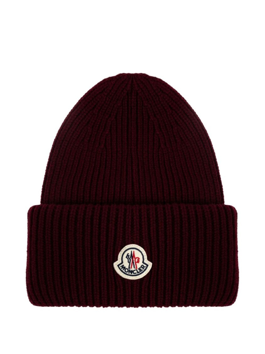 Moncler Ribbed Knit Beanie In Deep Bordeaux