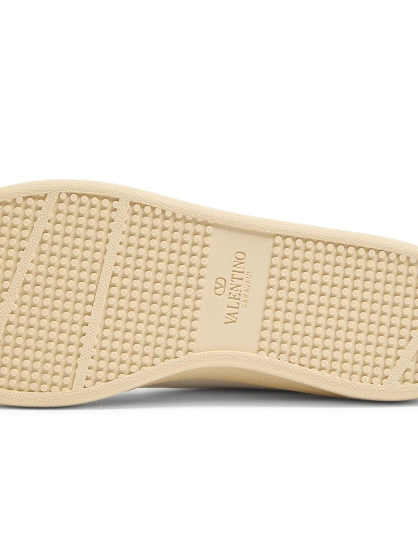 Valentino Garavani Low-Top Sneakers With Textured Sole And Chic Accents
